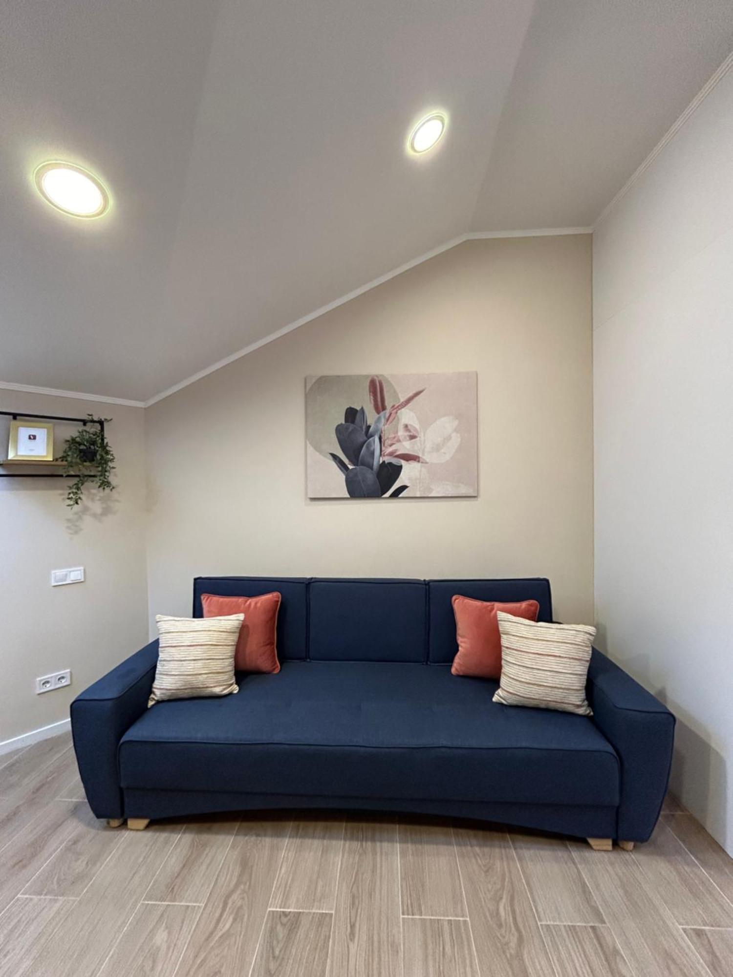 Modern Apartment In The City Center Lviv Exterior photo